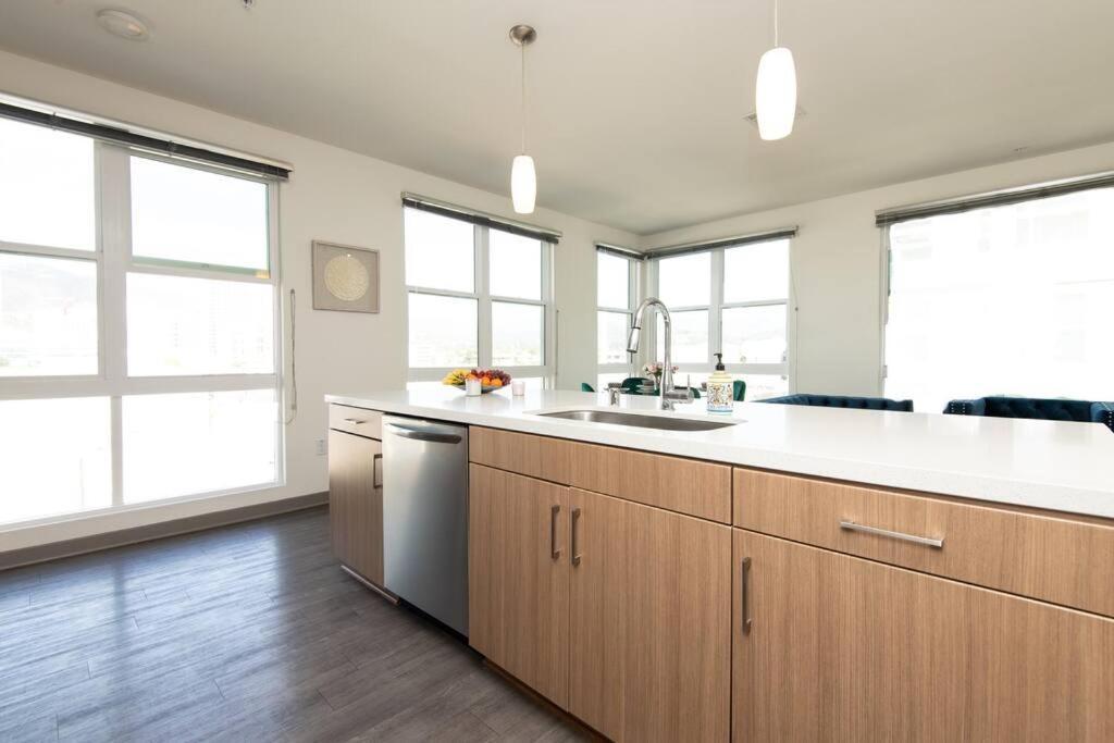 Centrally Located Apartments With Free Parking Glendale Buitenkant foto