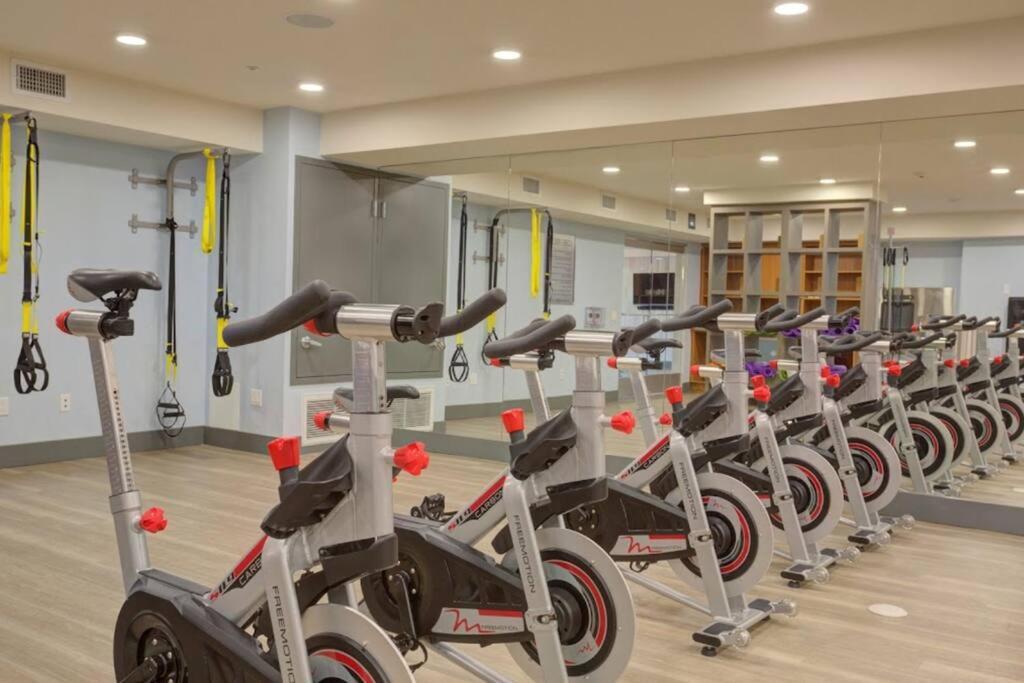 Centrally Located Apartments With Free Parking Glendale Buitenkant foto